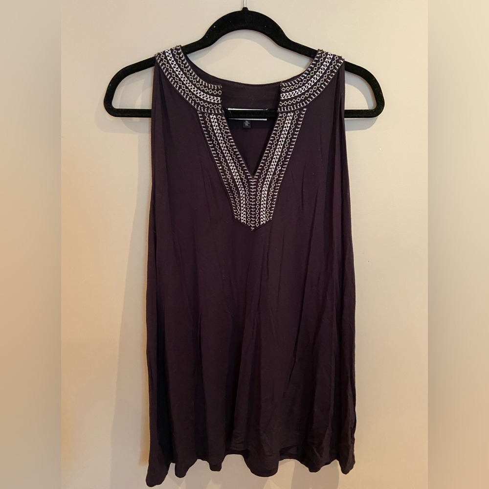 Sleeveless blouse, size XL from Melanie Lynn